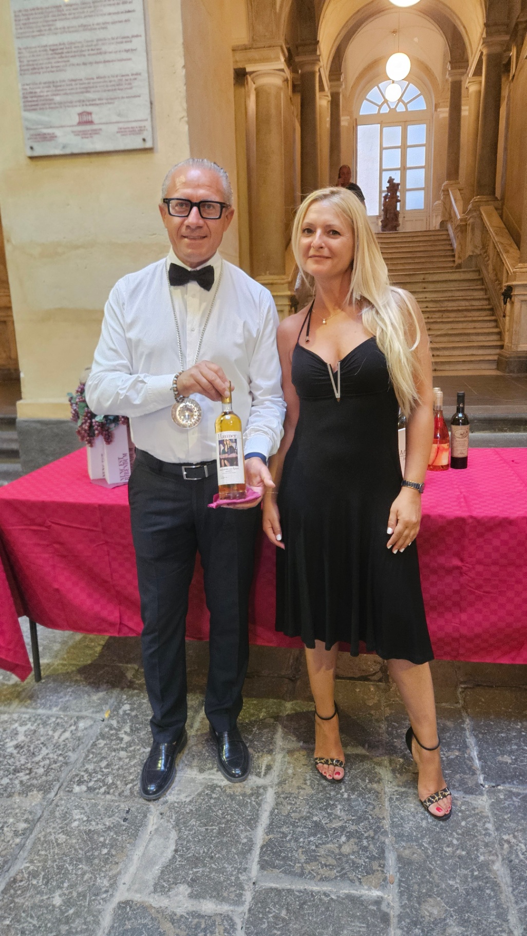Wine Ciak 2026 — Caltagirone, foto 47: taglio del nastro, cantine, degustazioni, ospiti e allestimenti all'Atrio Palazzo di Città