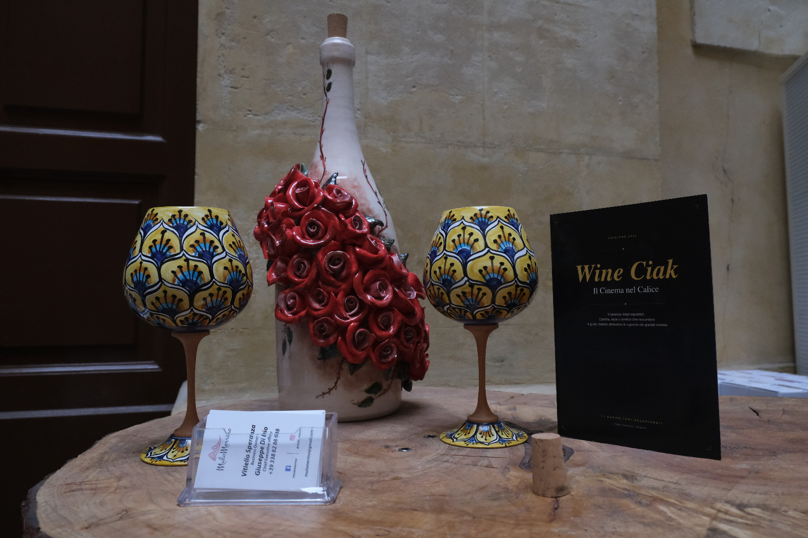 Wine Ciak 2026 — Caltagirone, foto 30: taglio del nastro, cantine, degustazioni, ospiti e allestimenti all'Atrio Palazzo di Città