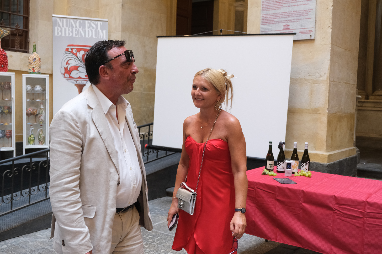 Wine Ciak 2026 — Caltagirone, foto 33: taglio del nastro, cantine, degustazioni, ospiti e allestimenti all'Atrio Palazzo di Città